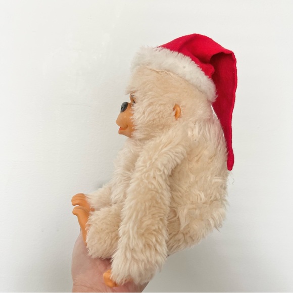 Vintage Gonga Russ Rubber Faced Gorilla Thumb Sucking w Santa Hat See Notes - Picture 3 of 7